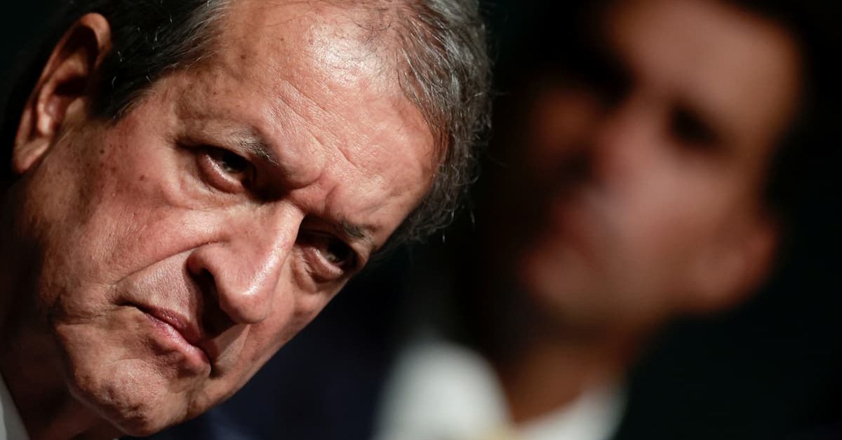 Dino afirma que Valdemar desviou R$ 119 milhões do orçamento secreto e pede bloqueio de bens