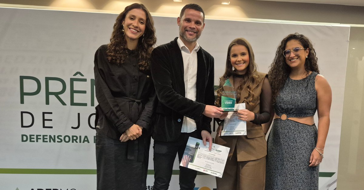 Daniel Andrade e Nathália Guimarães vencem o 2º lugar do prêmio Adep-MG de Jornalismo