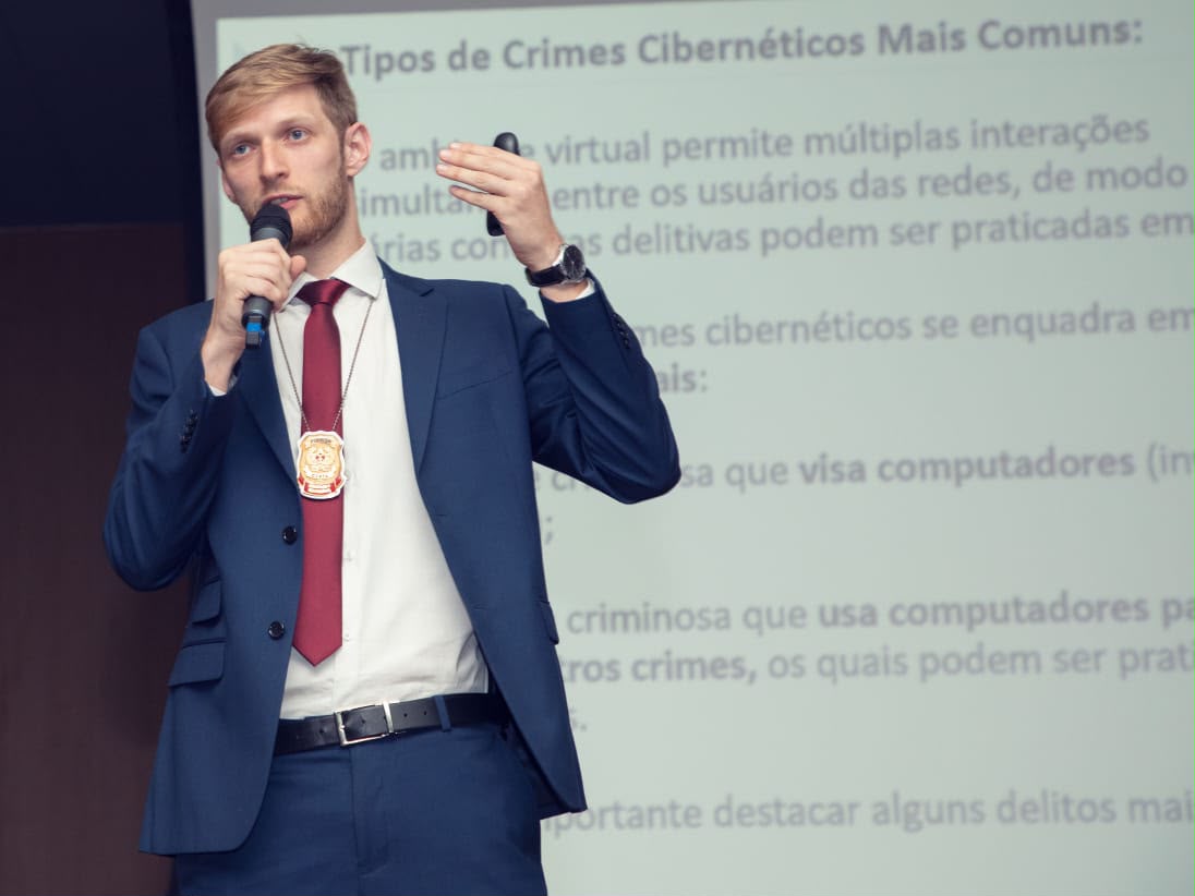 Na dúvida, não clique: guia para idosos se protegerem dos golpes virtuais