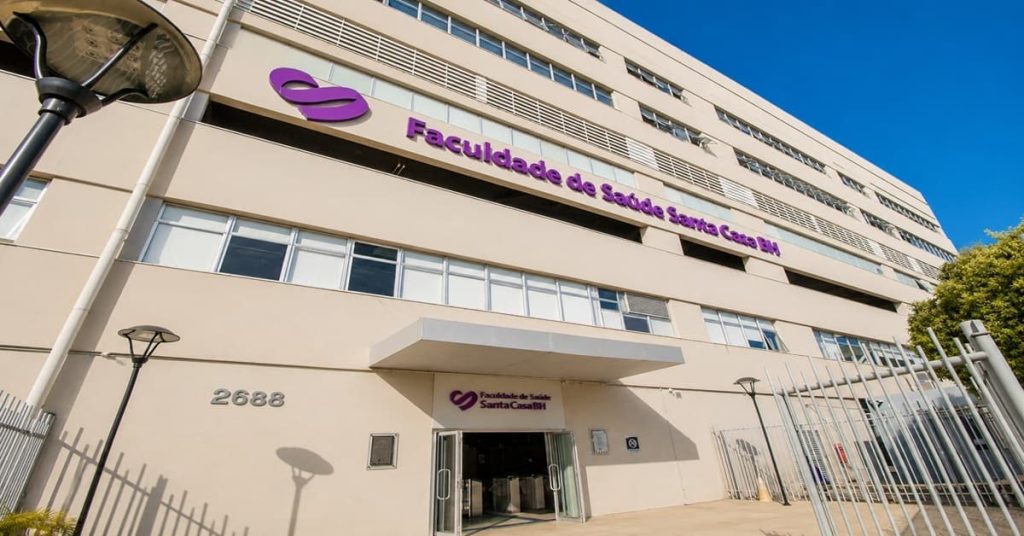Fachada da Faculdade Santa Casa BH