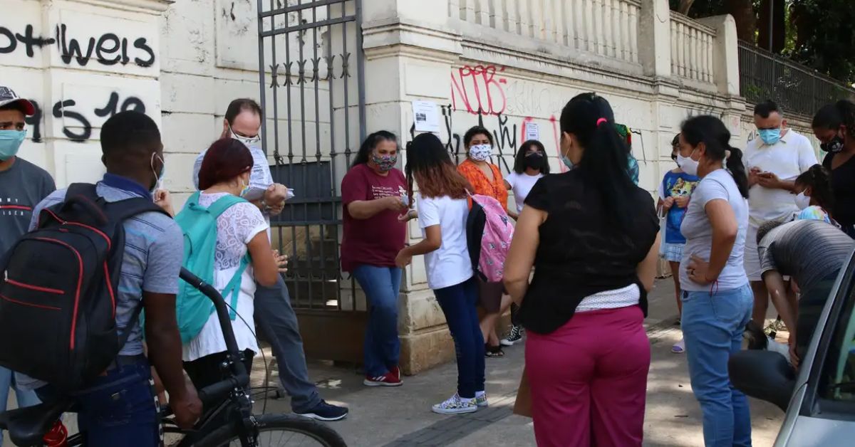 Entenda o papel das escolas no combate à violência contra meninas