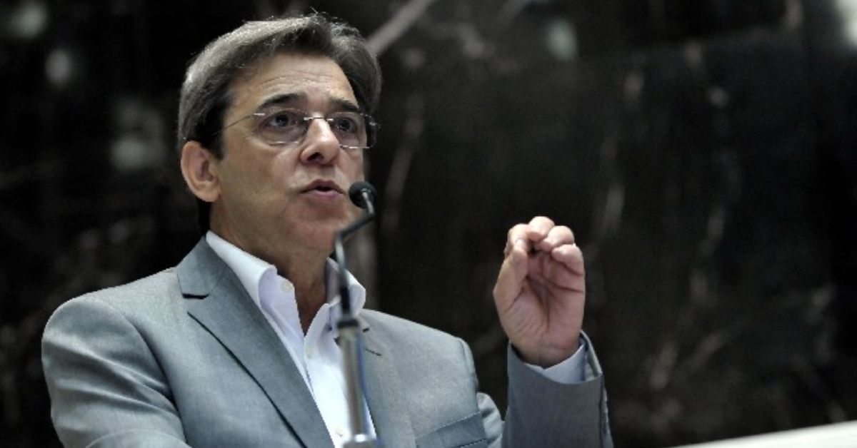 Ex-ministro minimiza impactos de novo tarifaço na macroeconomia e acredita em recuo de Trump
