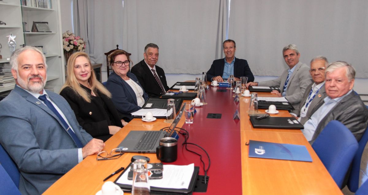 Diretores do CIEE/MG aprovam previsão do 3º trimestre