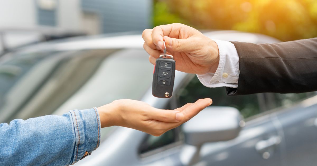 Fraudes na venda de carros disparam; saiba como comprar e vender com segurança