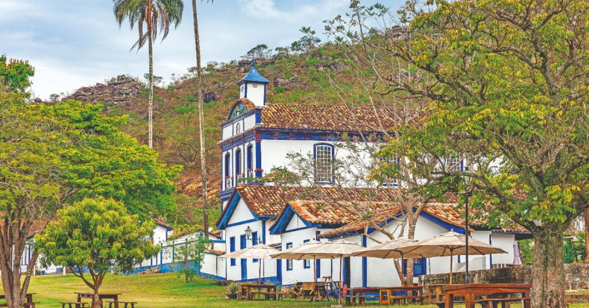 Vila do Biribiri celebra 150 anos preservando a memória da tecelagem mineira