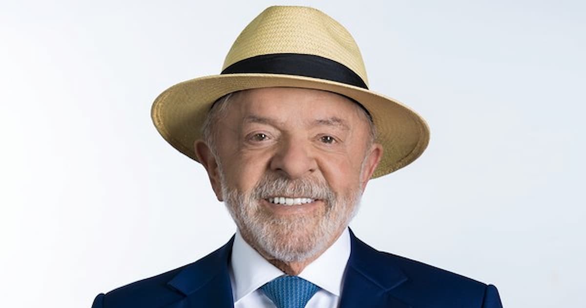 Lula usa chapéu pela primeira vez em foto de urna; TSE flexibilizou regra em 2022