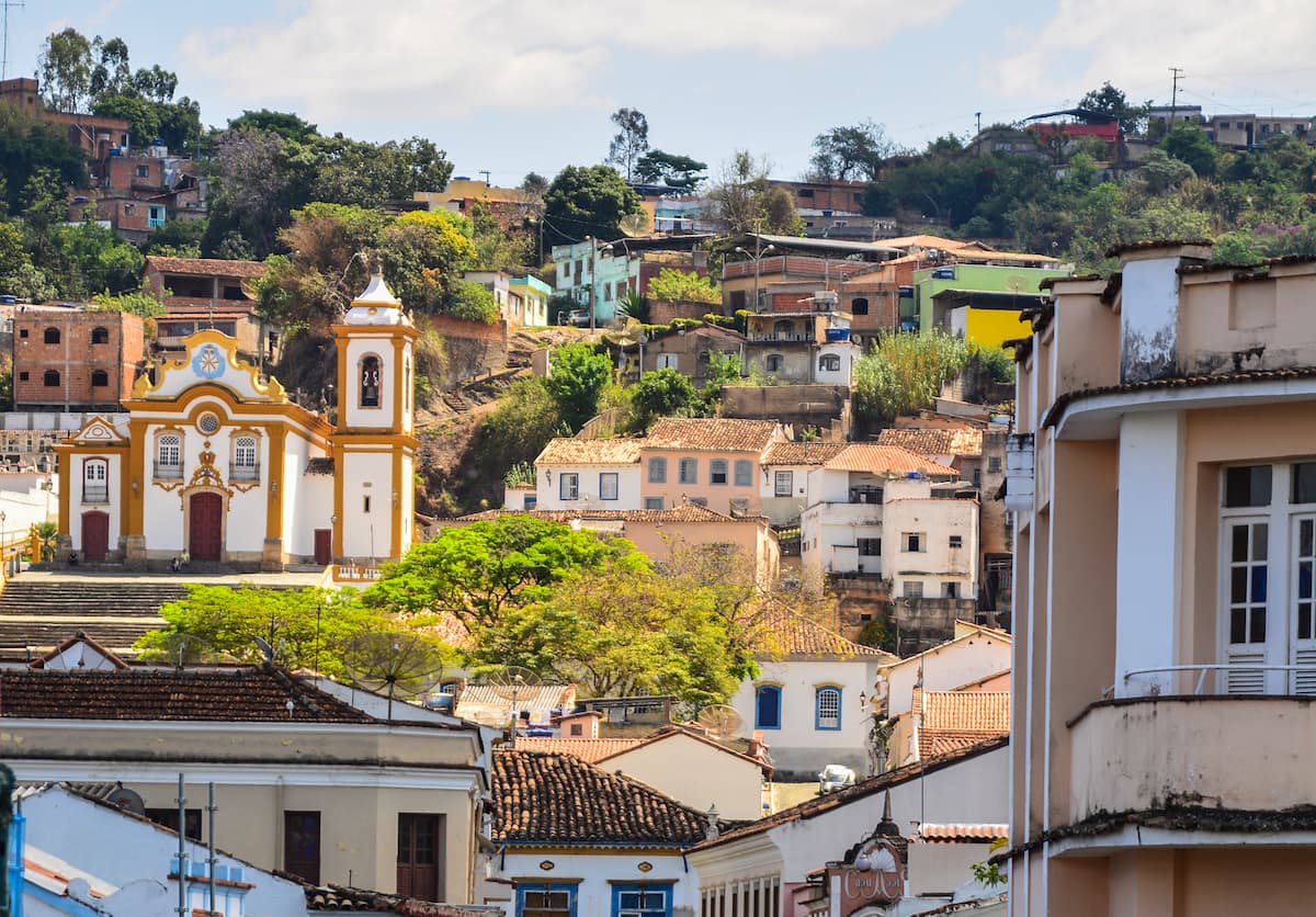 Azul inicia voos diretos de Confins para São João del-Rei e Diamantina