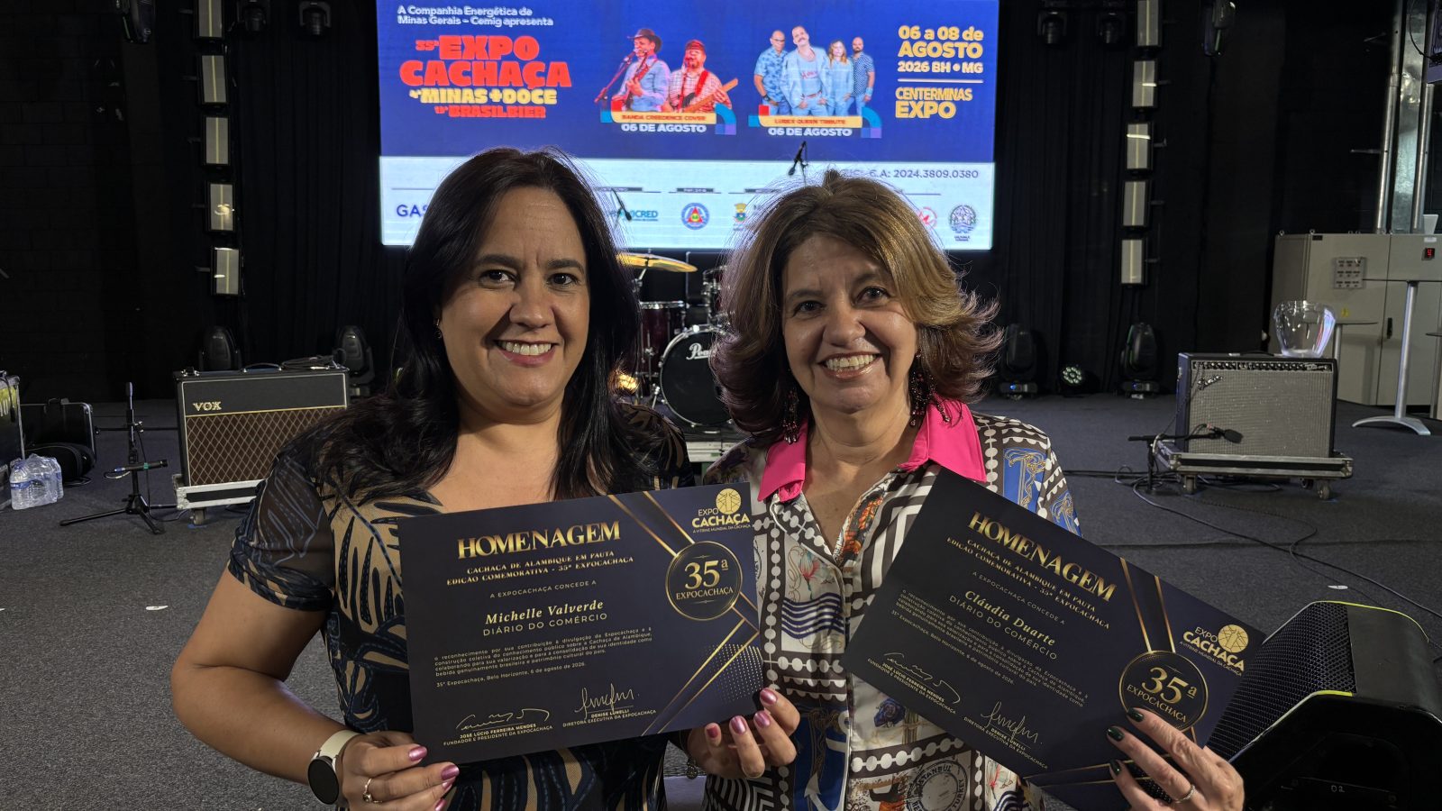 Jornalistas do Diário do Comércio são homenageadas na abertura da 35ª Expocachaça