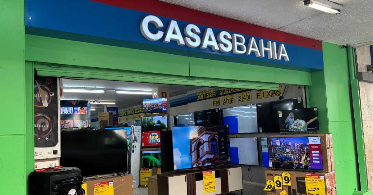 Imagem mostra fachada de uma loja da Casas Bahia