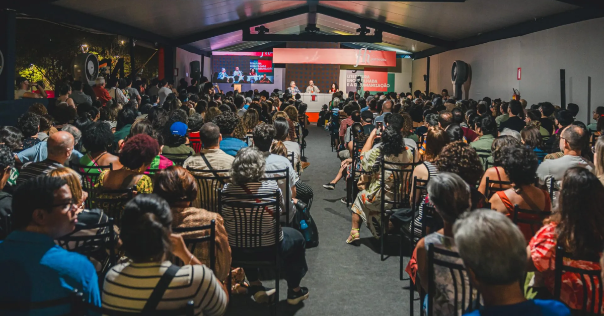 Festival literário reúne nomes como Mia Couto, Cármen Lúcia e Míriam Leitão em Paracatu