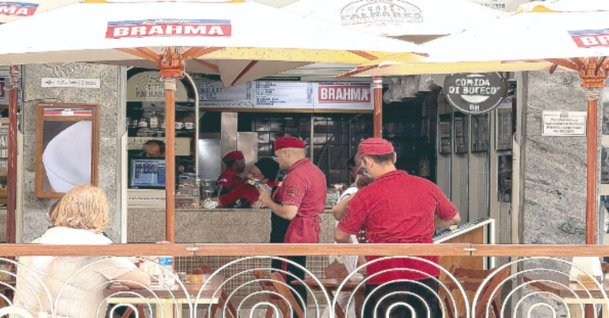 Bares e restaurantes de Minas têm alta de 9,9% nas vendas em julho, mas Copa influencia resultado