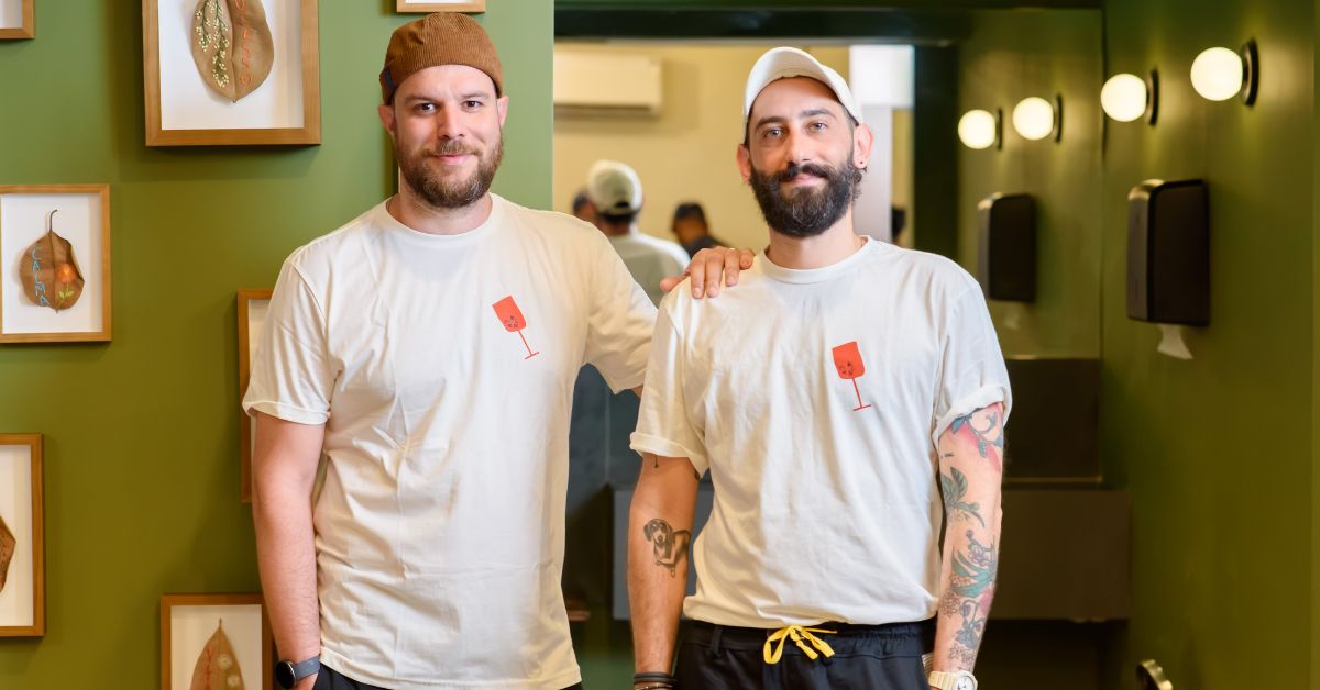 Chefs Pedro Barros e Victor Zuliani lançam o bar de cozinha autoral Casca em Belo Horizonte