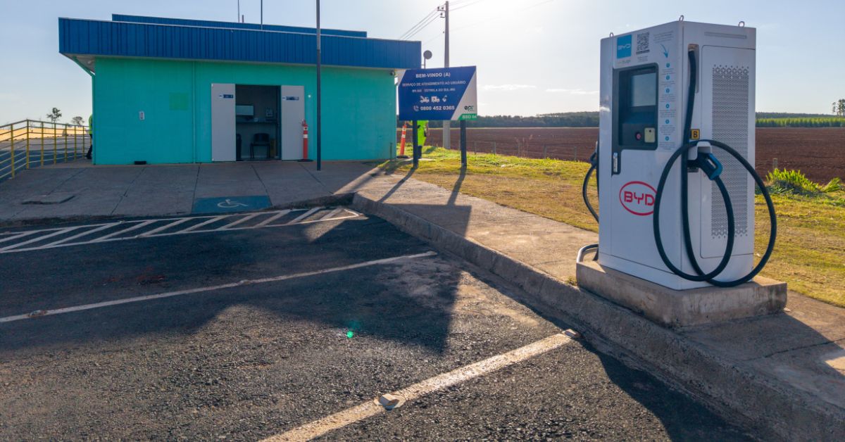 EPR Triângulo e BYD lançam corredor de eletromobilidade com carregadores em Minas