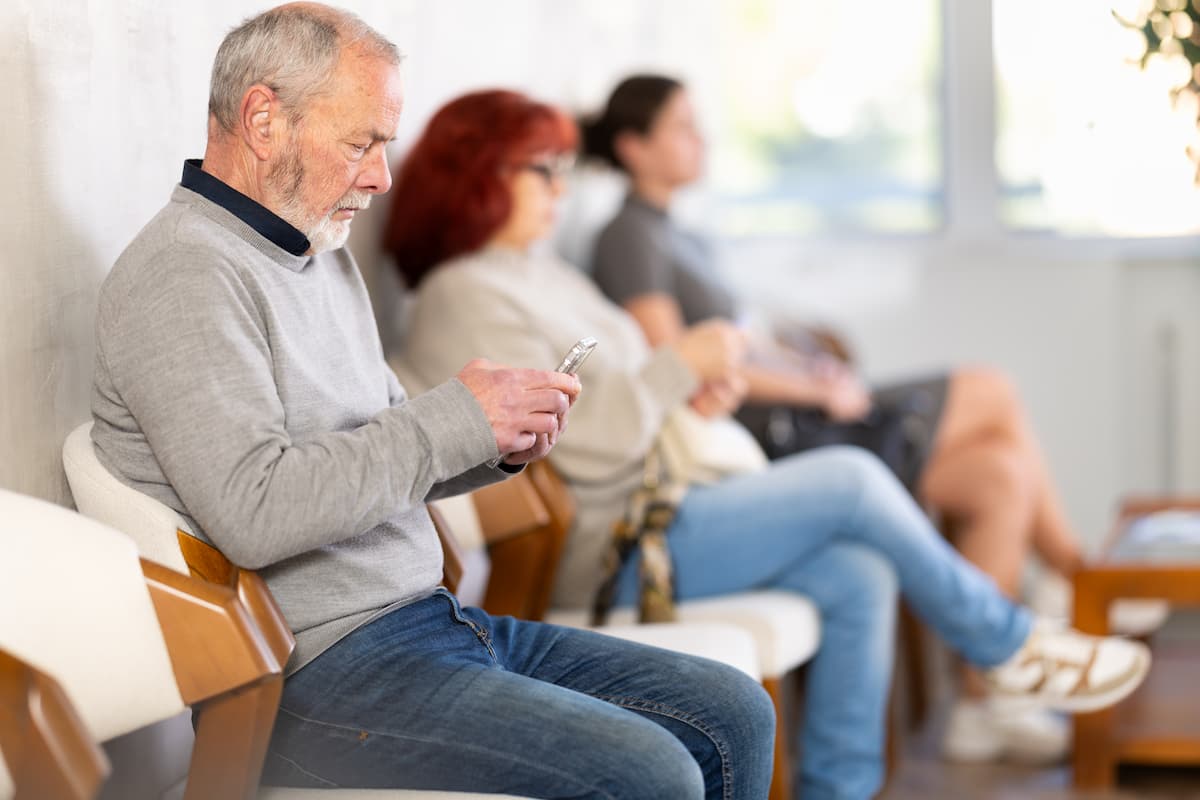 Conectados 60+: os desafios e as oportunidades da inclusão digital na terceira idade