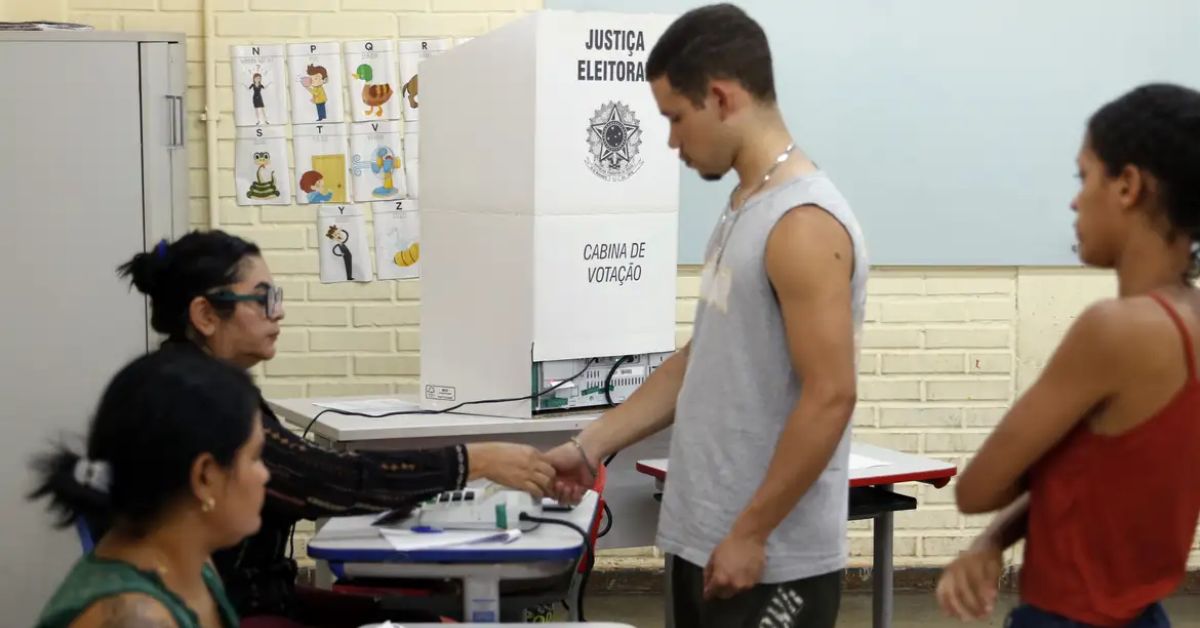 Com envelhecimento da população, eleitorado jovem recua 22% em 16 anos