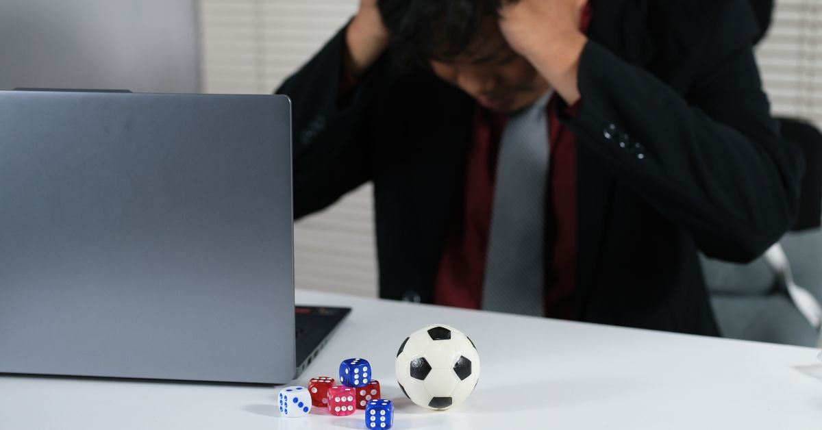 Adoecimento por bets afeta empresas com faltas, funcionários endividados e pedidos de adiantamento