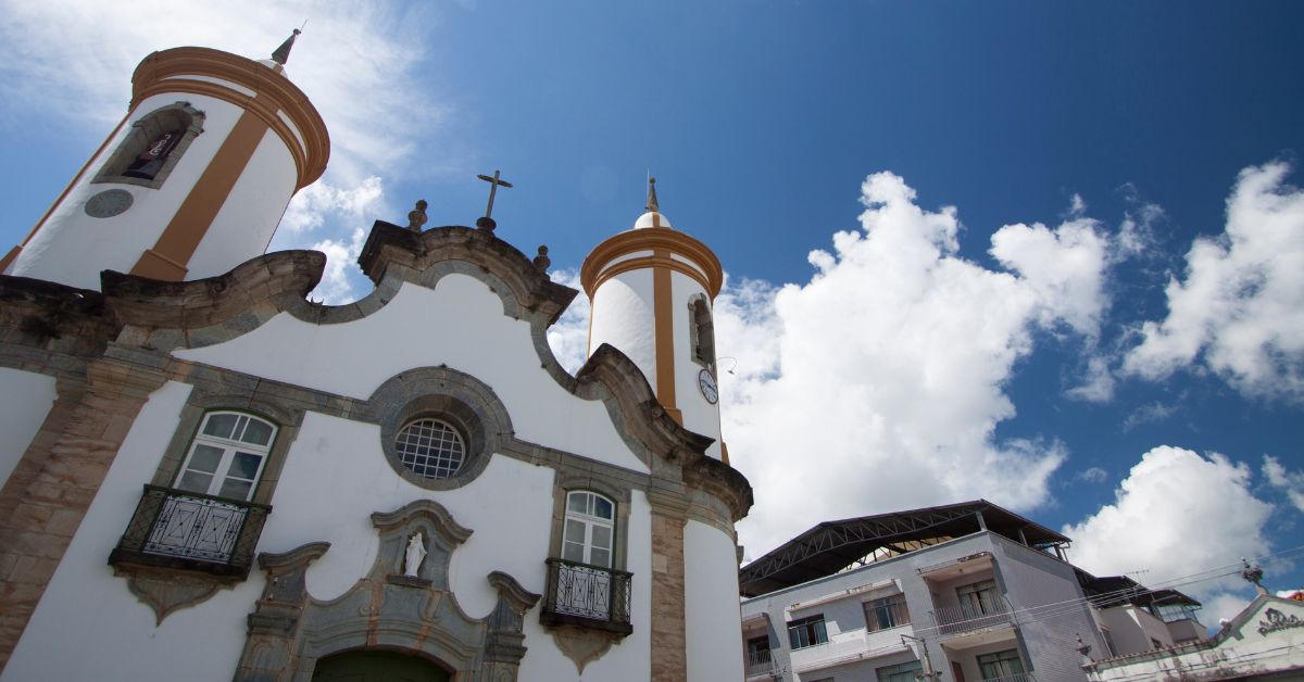 Oliveira amplia estrutura e se consolida como polo estratégico para novos investimentos no Centro-Oeste de Minas