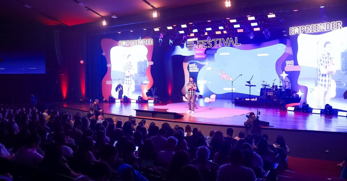 Palco do E-Festival 2026.
