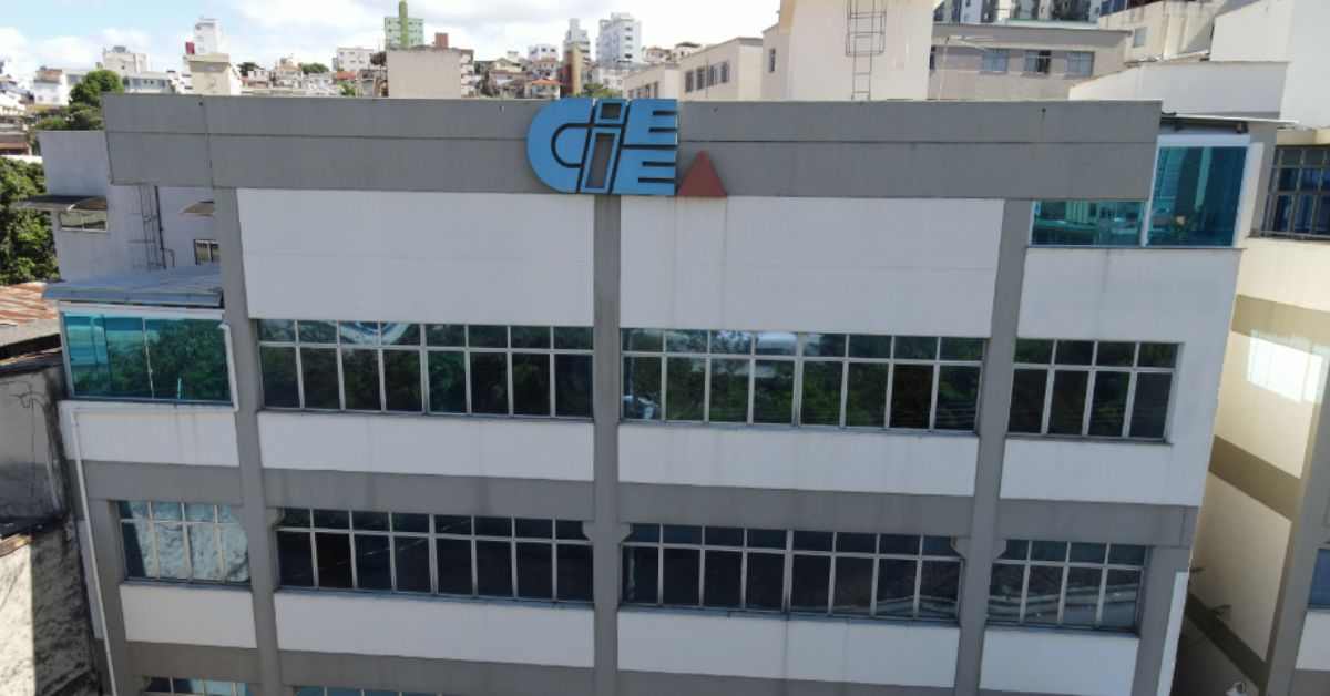 CIEE/MG debate desafios da inteligência artificial na educação e no trabalho
