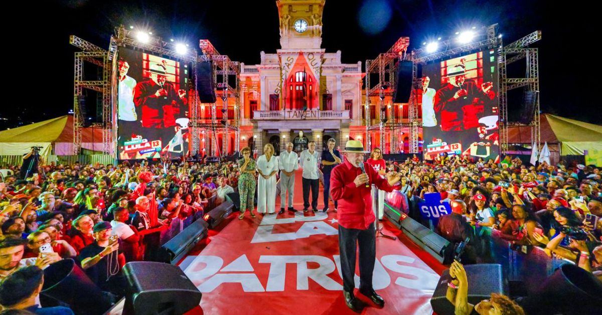 Lula visita Minas Gerais para duas agendas na semana final de campanha