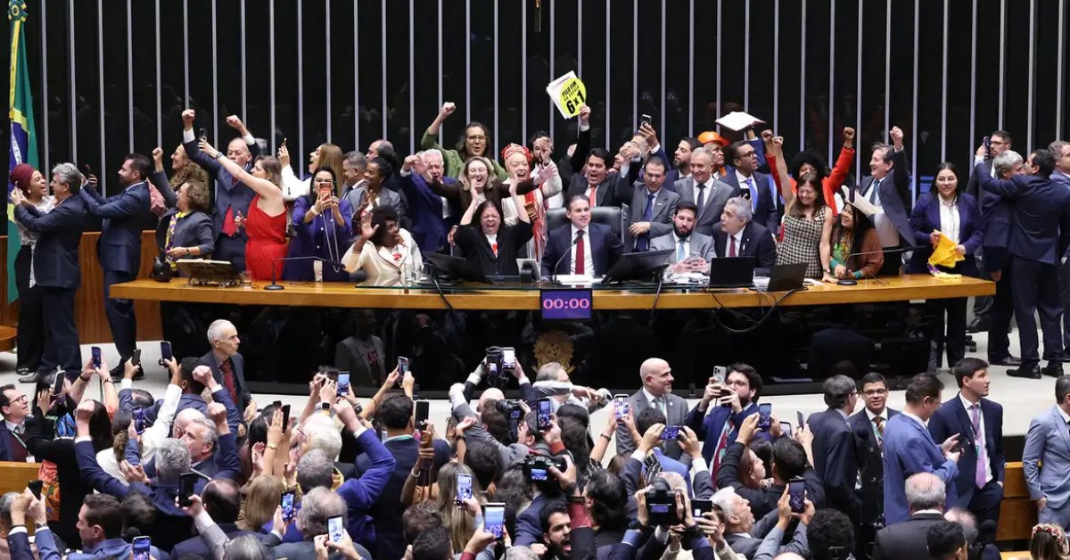Senado mantém análise do fim da 6×1 nesta terça, e oposição tenta adiamento após resultado das urnas