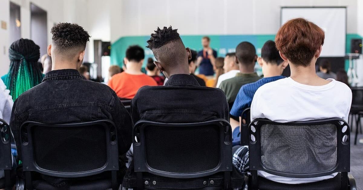 Shopping Estação e Senac-MG oferecem curso gratuito para jovens que buscam qualificação profissional