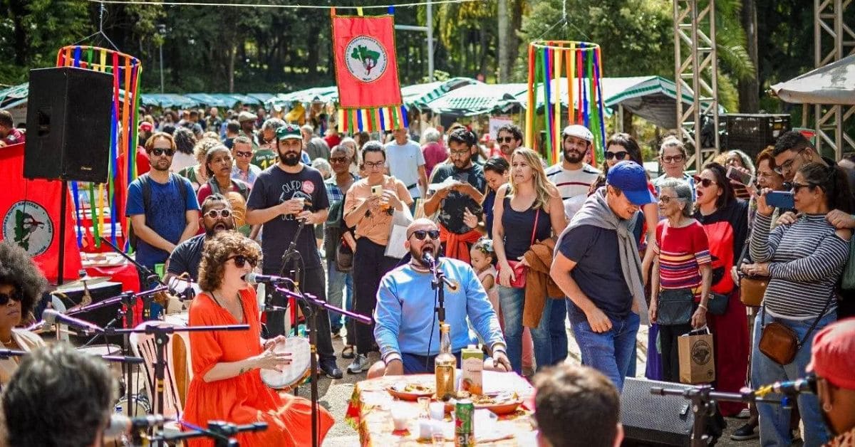 Feira da Reforma Agrária reúne produtores do MST e atrações culturais em BH