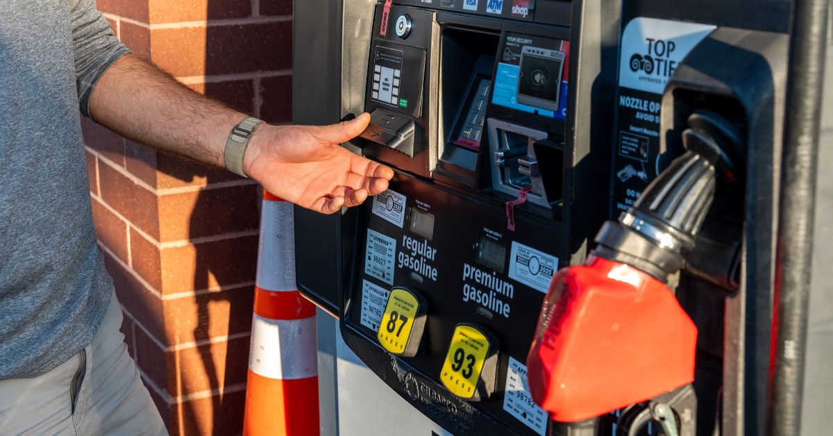Norte-Americanos enfrentam preços recordes da gasolina no Dia do Trabalho