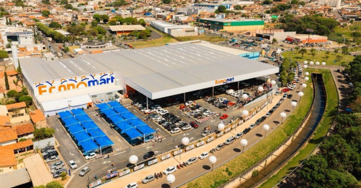 Loja da rede Economart Atacadista em Araxá, Minas Gerais.