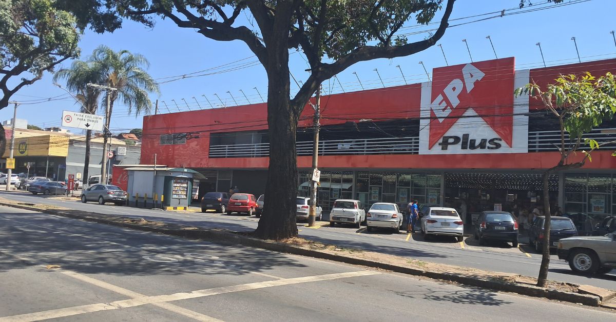 Supermercados BH e DMA Distribuidora removem 12 lojas de transação após avaliação do Cade