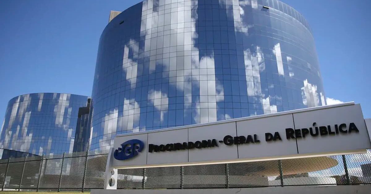 PGR deve se manifestar sobre supostas conversas entre Vorcaro e Moraes