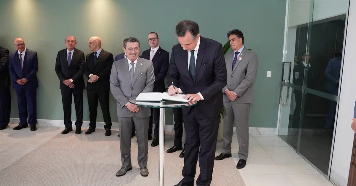 Rodrigo Pacheco toma posse como ministro do TCU