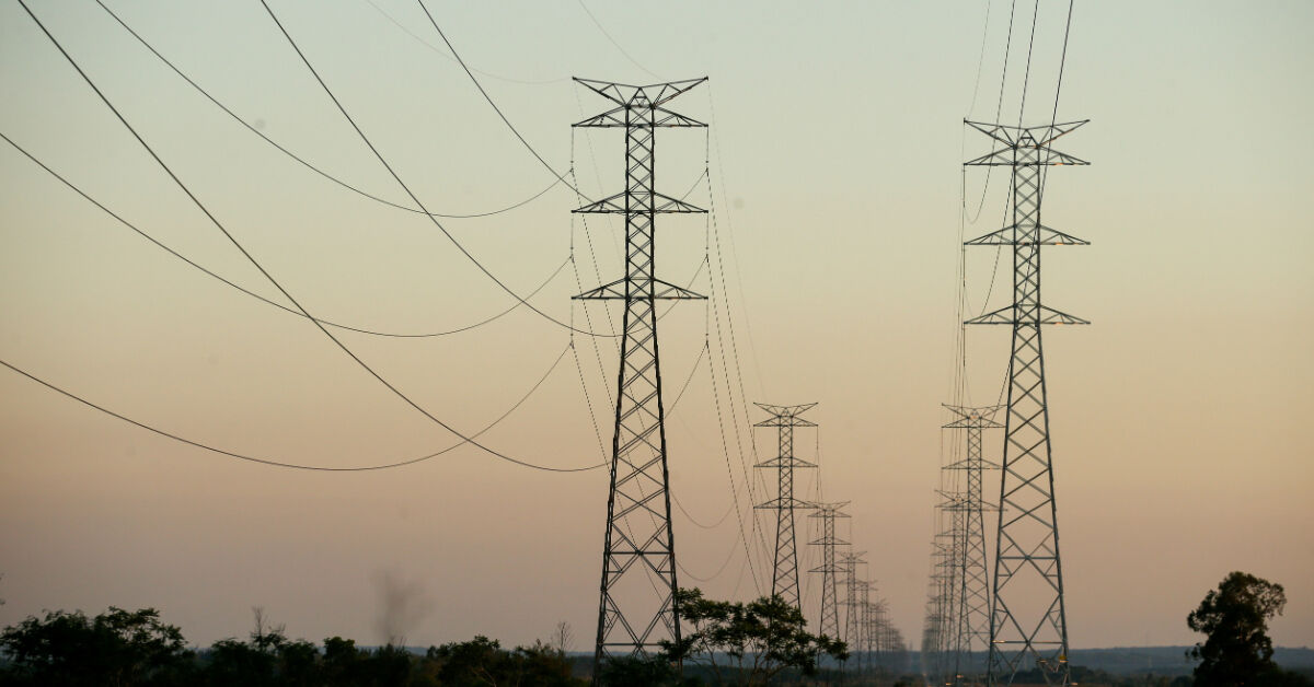 Espanholas dominam leilão de projetos de transmissão de energia no Brasil