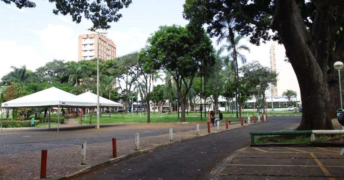 Uberlândia vai ganhar oito eletropostos em espaços públicos; investimento é de R$ 2,5 milhões