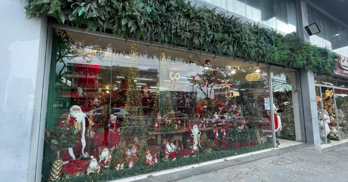 Lojas de decoração natalina apostam em promoções e locação para aumentar faturamento