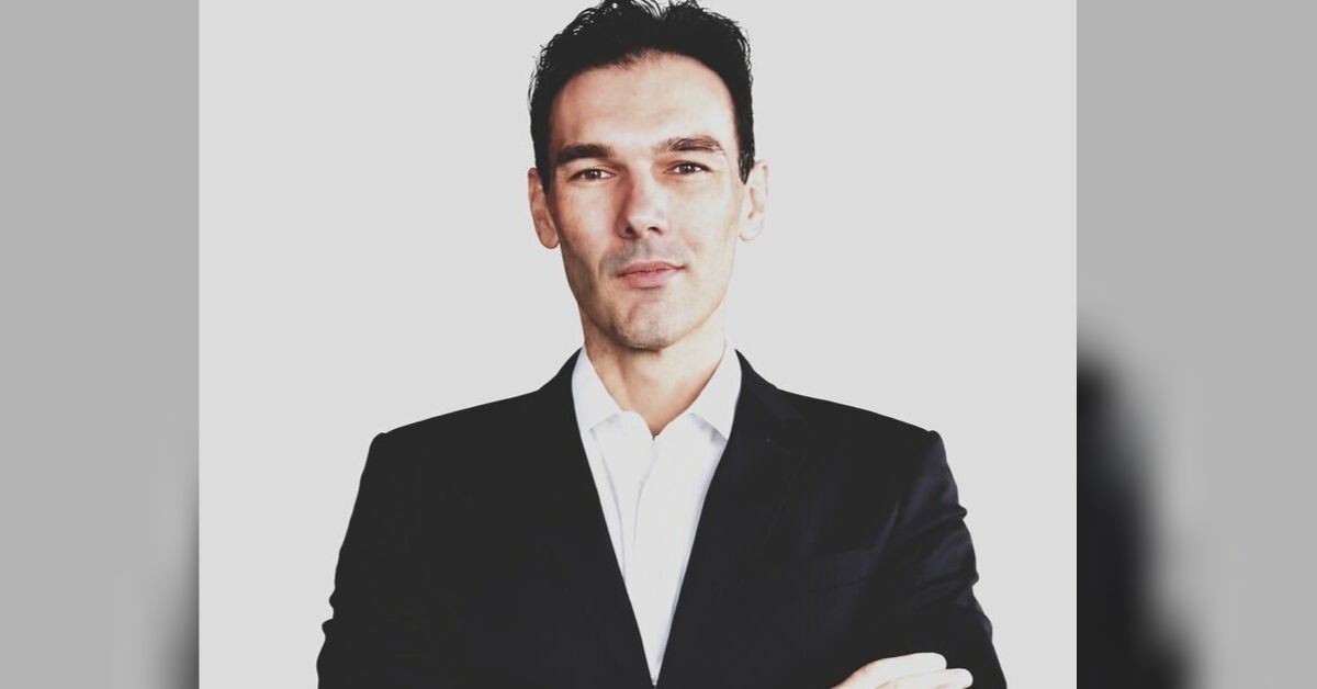 Thiago Lobato / Reprodução Linkedin
