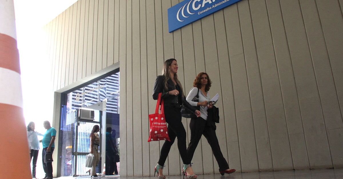 Pagamentos sem comprovação podem gerar imposto, multa e juros para empresas