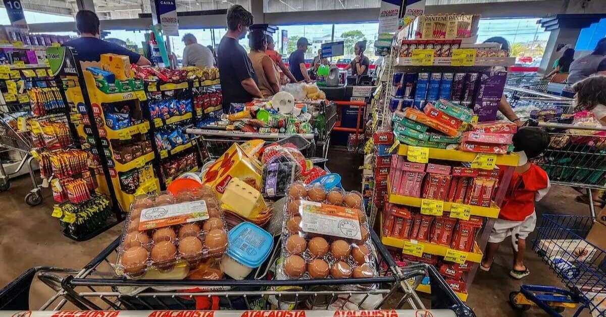 Consumo de alimentos cresce após proibição das bets no País, diz Abras