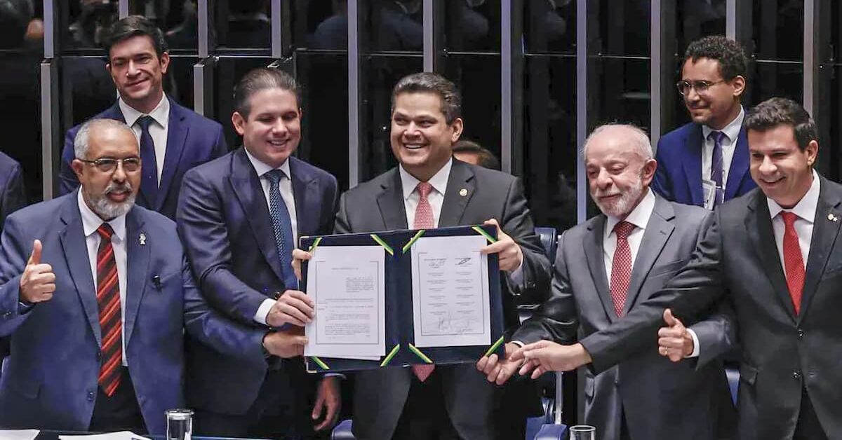 Lula diz a Motta e Alcolumbre que PT vai apoiar recondução dos dois e acerta pauta no Congresso