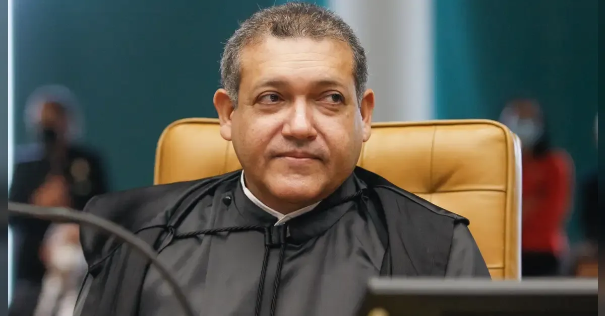 Nunes Marques suspende novos posts e seguidores no Exército do Lula