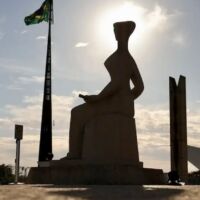 Luz demais encandeia